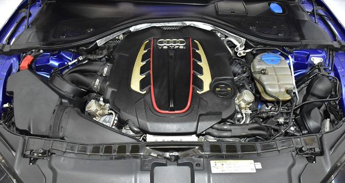 Audi S7 Quattro TFSi ( 2016 Model ) in Blue Color GCC Specs