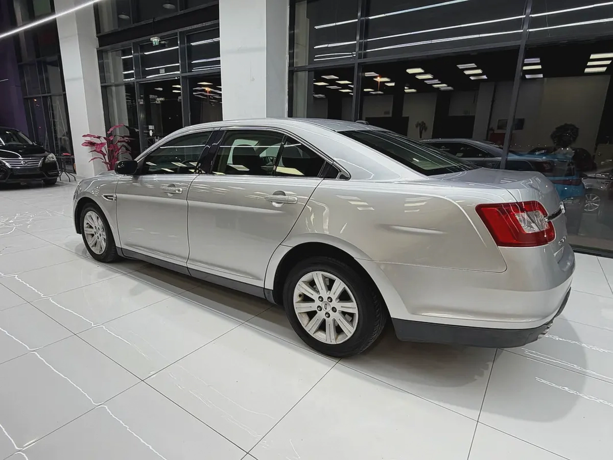 Ford Taurus SE 2012 - GCC Specs - Well Maintained-4-4