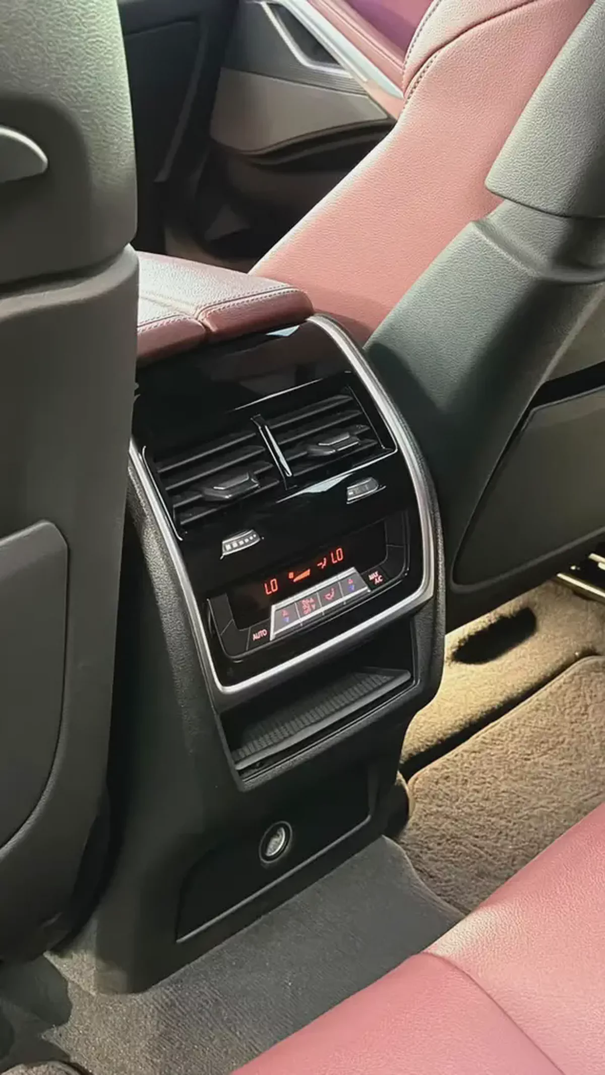 BMW X6 M50i xDrive 2020 | GCC Specs | Agency maintained-13-13