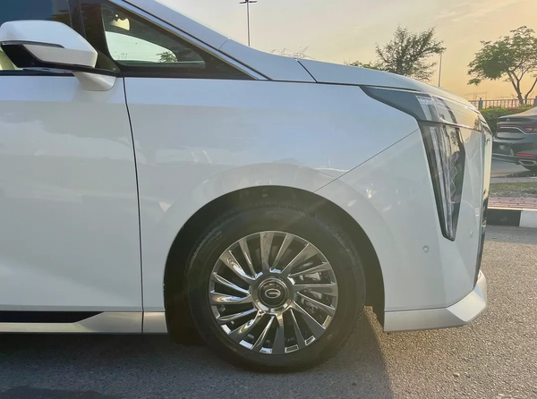 2024 GAC M8 Master Edition - Driven 3182 km only  - Chinese Specs