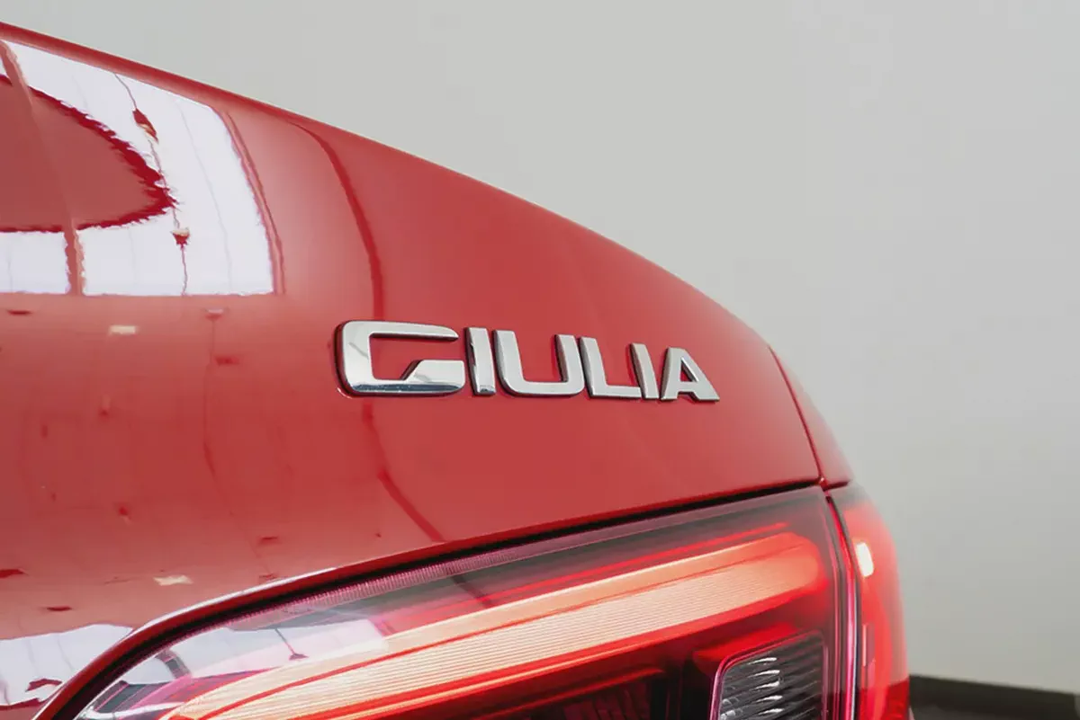 AED 2,070 / 60 months | 0% DP | 2023 ALFA ROMEO GIULIA Veloce Q2 / Full Service History-14-14