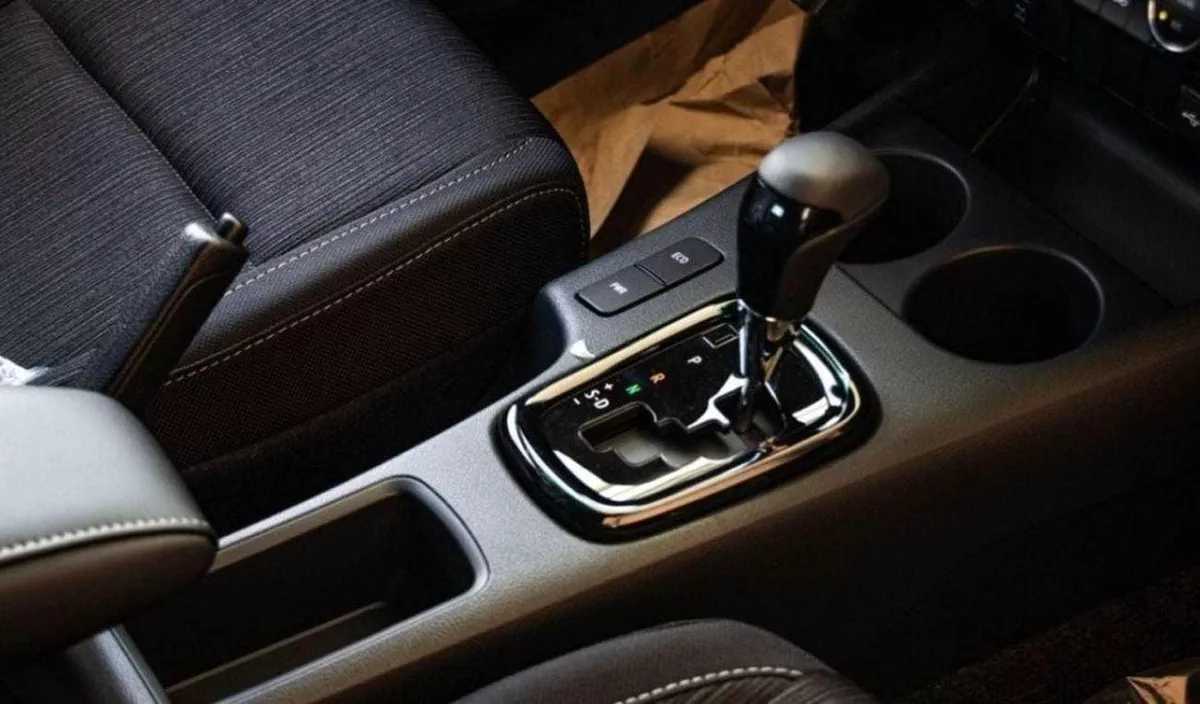 Toyota Hilux Adventure V6 4.0L Petrol AT-6-0