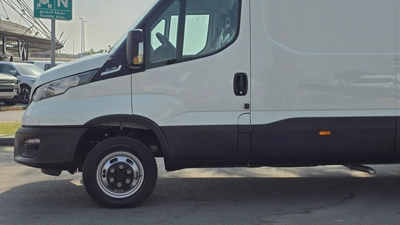 IVECO DAILY (White Automatic)-8