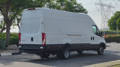IVECO DAILY (White Automatic)-12