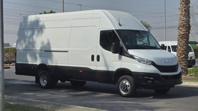 IVECO DAILY (White Automatic)-0