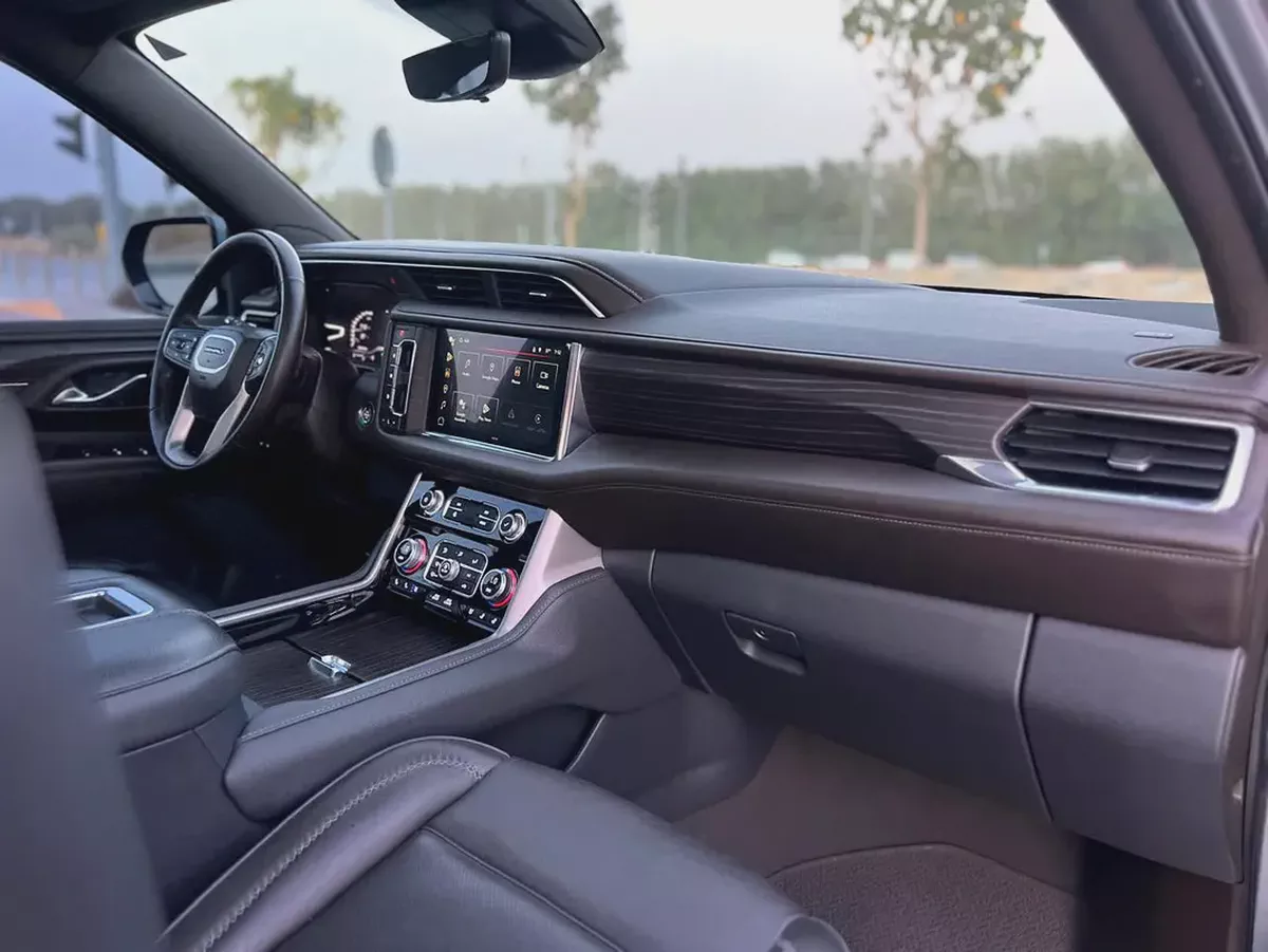 2023 GMC Yukon Denali | GCC Specs | Pristine Condition | Fully Loaded-8-8