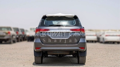 Toyota Fortuner 2.4L Diesel AT 4X4 MY2025-4