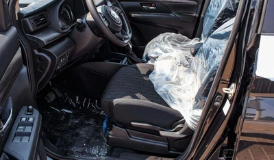 Suzuki Ertiga Suzuki Ertiga 1.5L Petrol GLX A/T 2024-13