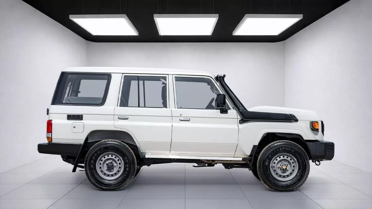 Toyota Land Cruiser 70 -5-0