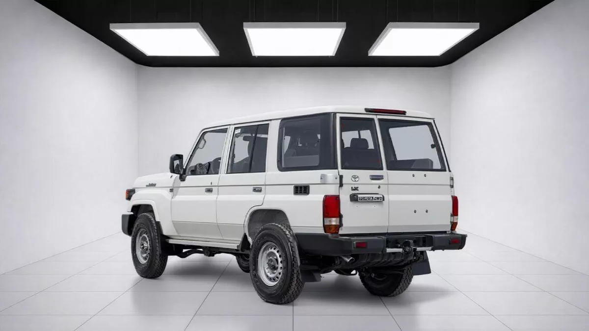 Toyota Land Cruiser 70 -6-0