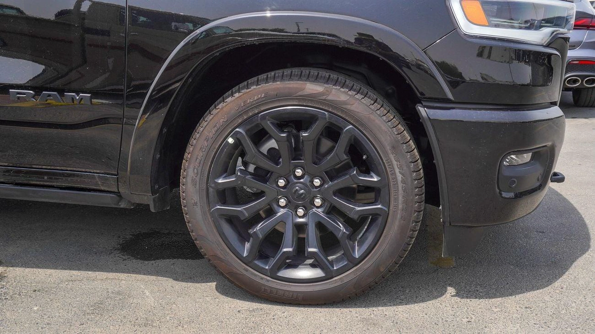 RAM 1500 LIMITED 3.0L-4-4