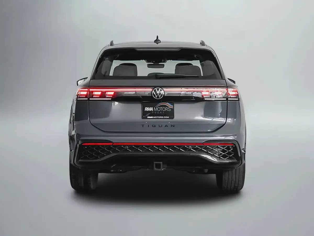 2,775 AED / 60 months | 0% DP | 2025 Volkswagen Tiguan R-Line / Volkswagen Warranty-3-3