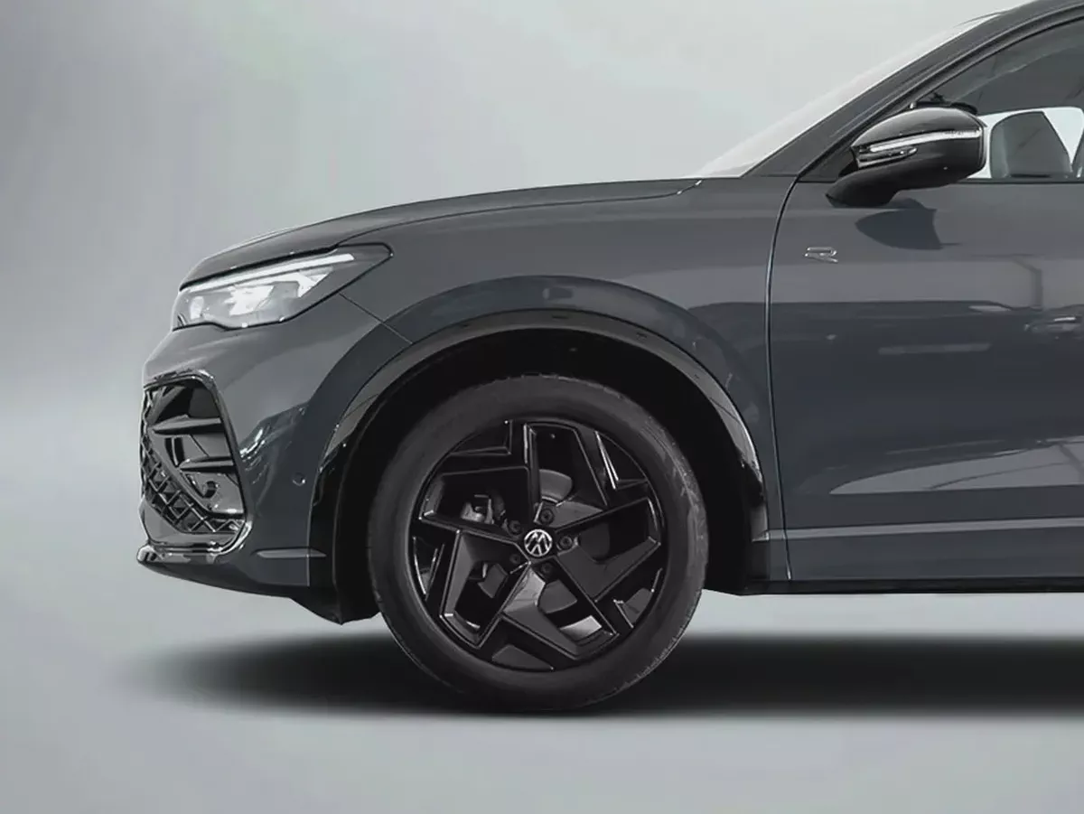 2,775 AED / 60 months | 0% DP | 2025 Volkswagen Tiguan R-Line / Volkswagen Warranty-5-5