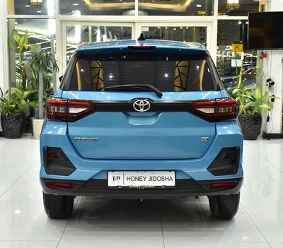 Toyota Raize E ( 2023 Model ) in Blue Color GCC Specs-2