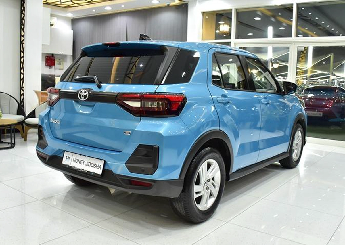 Toyota Raize E ( 2023 Model ) in Blue Color GCC Specs