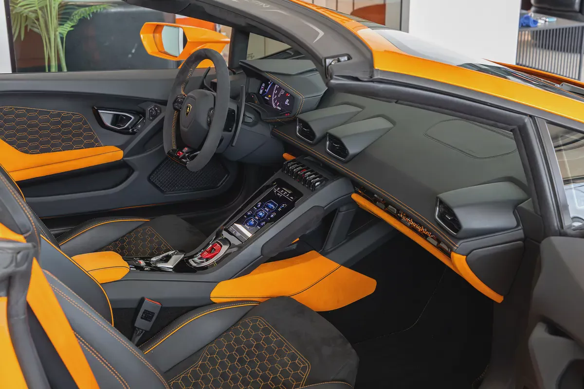 LAMBORGHINI HURACÁN EVO SPYDER  | FULL OPTIONS | CARBON FIBER | EUROPEAN SPECS | 2024-15-15
