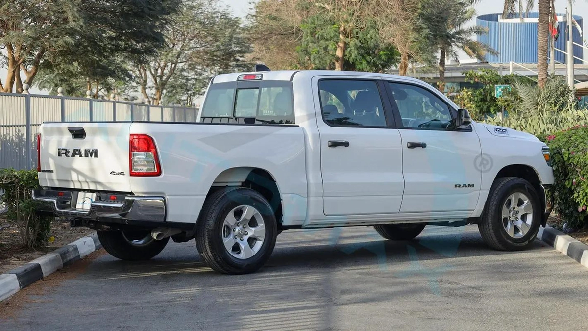 2023 Ram 1500 Bighorn eTorque 3.6L V6 4x4 GCC 0Km With 3 Years Or 100,000 Km Warranty-18-18