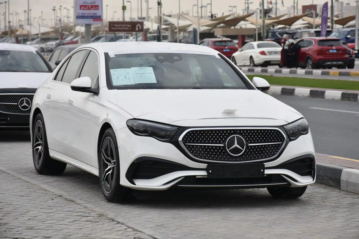 MERCEDES BENZ E300 AMG 4MATIC 2026 | WHITE
