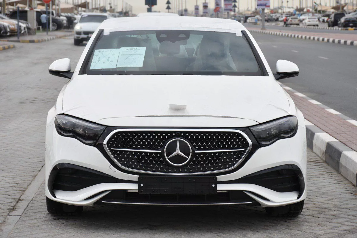 MERCEDES BENZ E300 AMG 4MATIC 2026 | WHITE-5-5