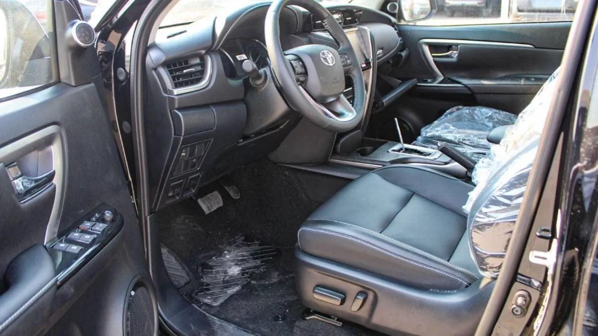Toyota Fortuner VX2 FORTUNER 2.8L FOLL OIPTION-9-0