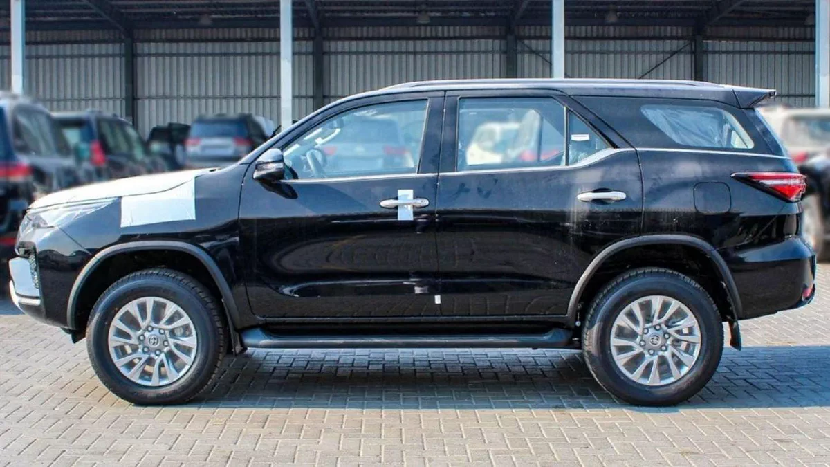 Toyota Fortuner VX2 FORTUNER 2.8L FOLL OIPTION-7-0