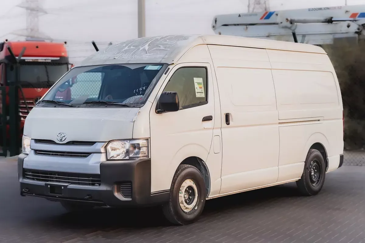 Toyota Hiace Standard 2026 GCC Specs