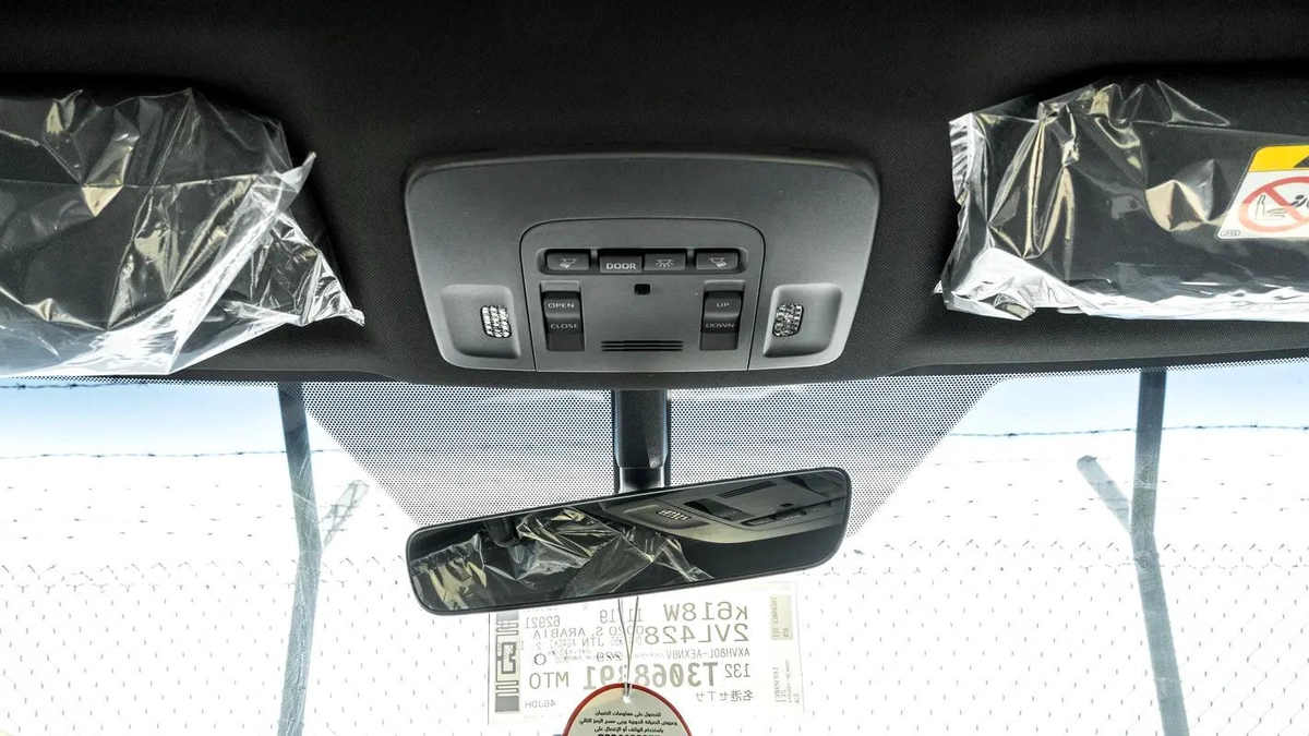 2026 Toyota Camry E-plus 2.5L Hybrid (Black-Beige)-14-14