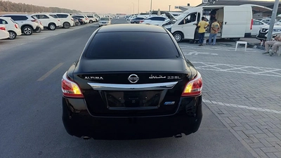 Nissan Altima SV 2013 - GCC Specs - Well Maintained-14