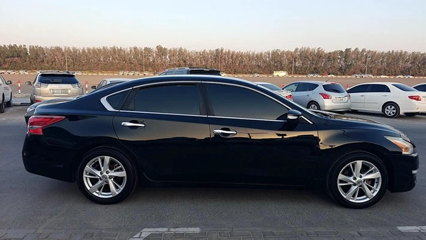 Nissan Altima SV 2013 - GCC Specs - Well Maintained