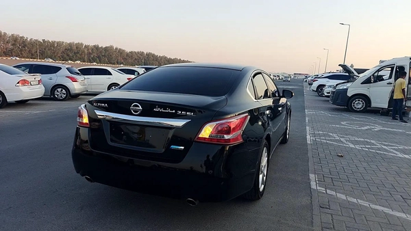 Nissan Altima SV 2013 - GCC Specs - Well Maintained