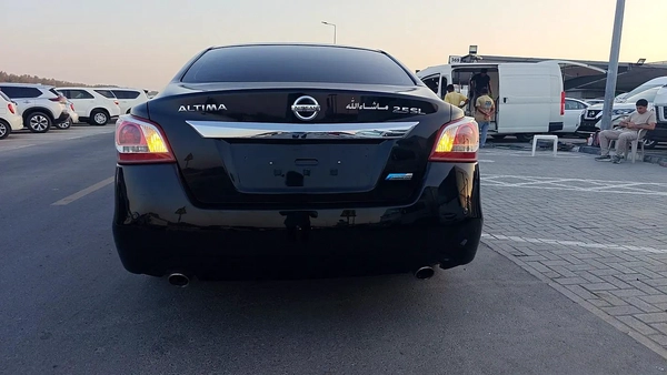 Nissan Altima SV 2013 - GCC Specs - Well Maintained
