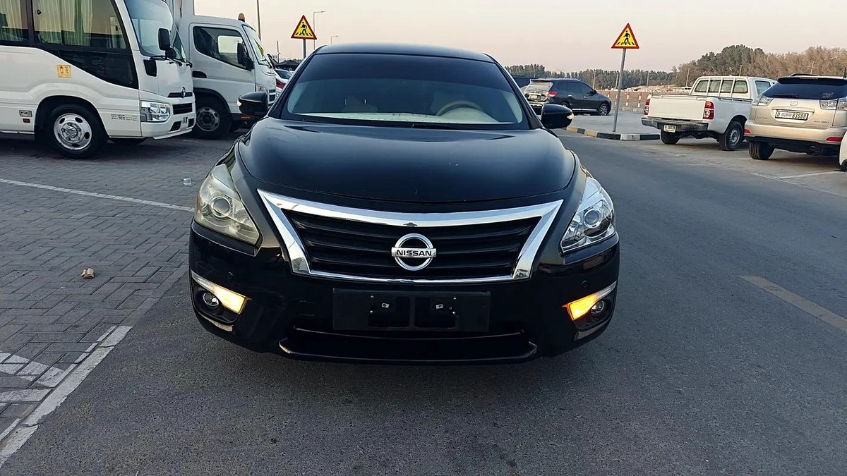Nissan Altima SV 2013 - GCC Specs - Well Maintained-18-18