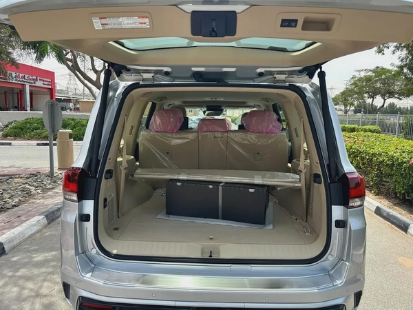 Toyota Land Cruiser VXR 2026 4.0 GCC Specs - Brand New!