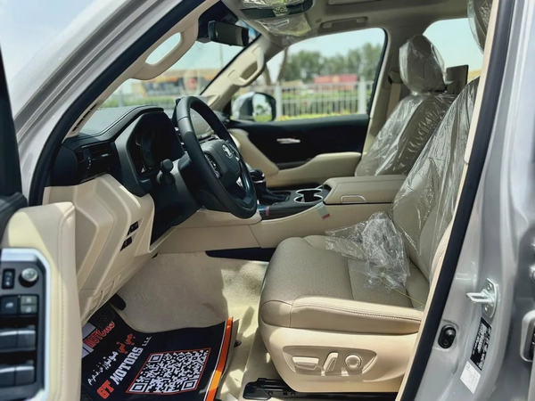 Toyota Land Cruiser VXR 2026 4.0 GCC Specs - Brand New!