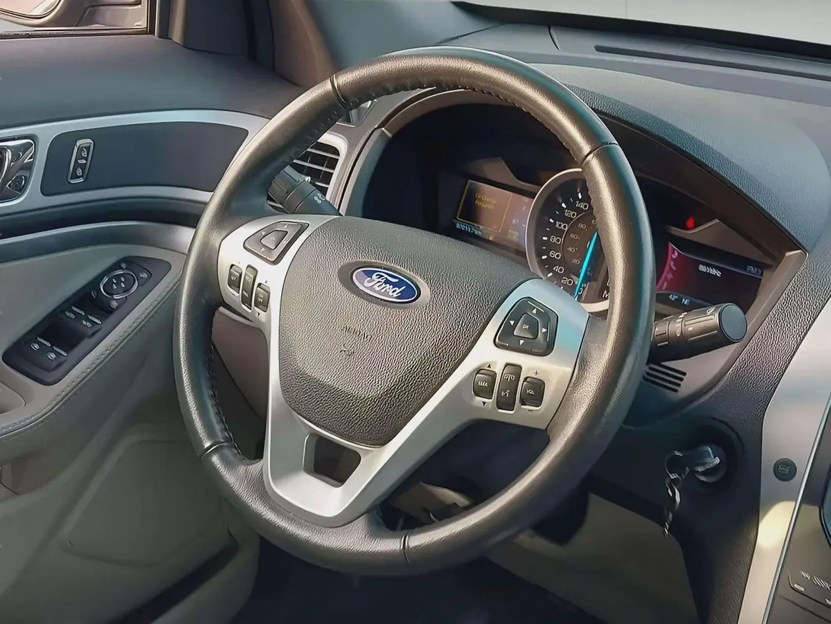 FORD EXPLORER XLT - 2012 - CLEAN CAR FRESH JAPAN IMPORT