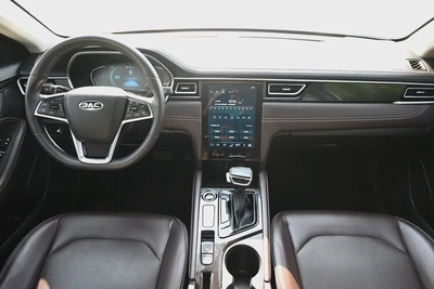 0% DP - FREE WARRANTY - JAC J7 LUXURY 2023 - LOW MILEAGE - GCC-8