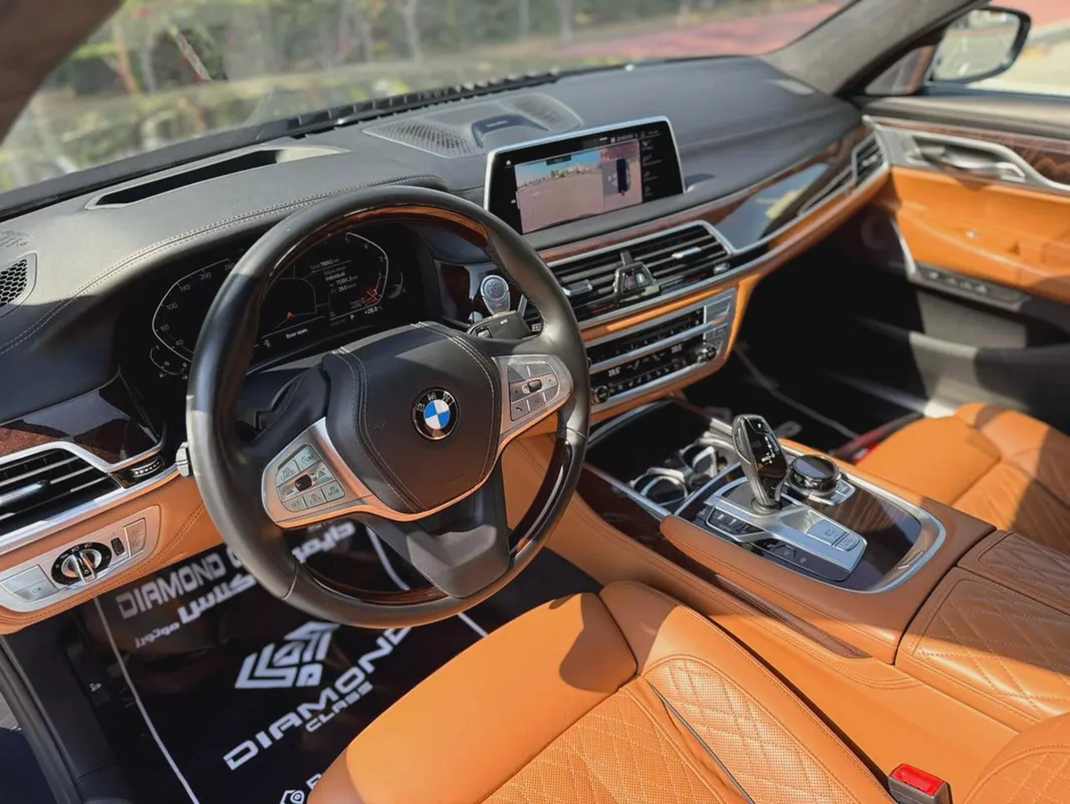 BMW 750 LI--GCC--Fully Serviced---Under Warranty - EID OFFER --5-5