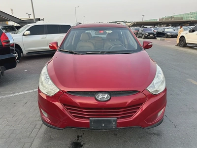 Hyundai tucson 2013 red color GCC calen car-0