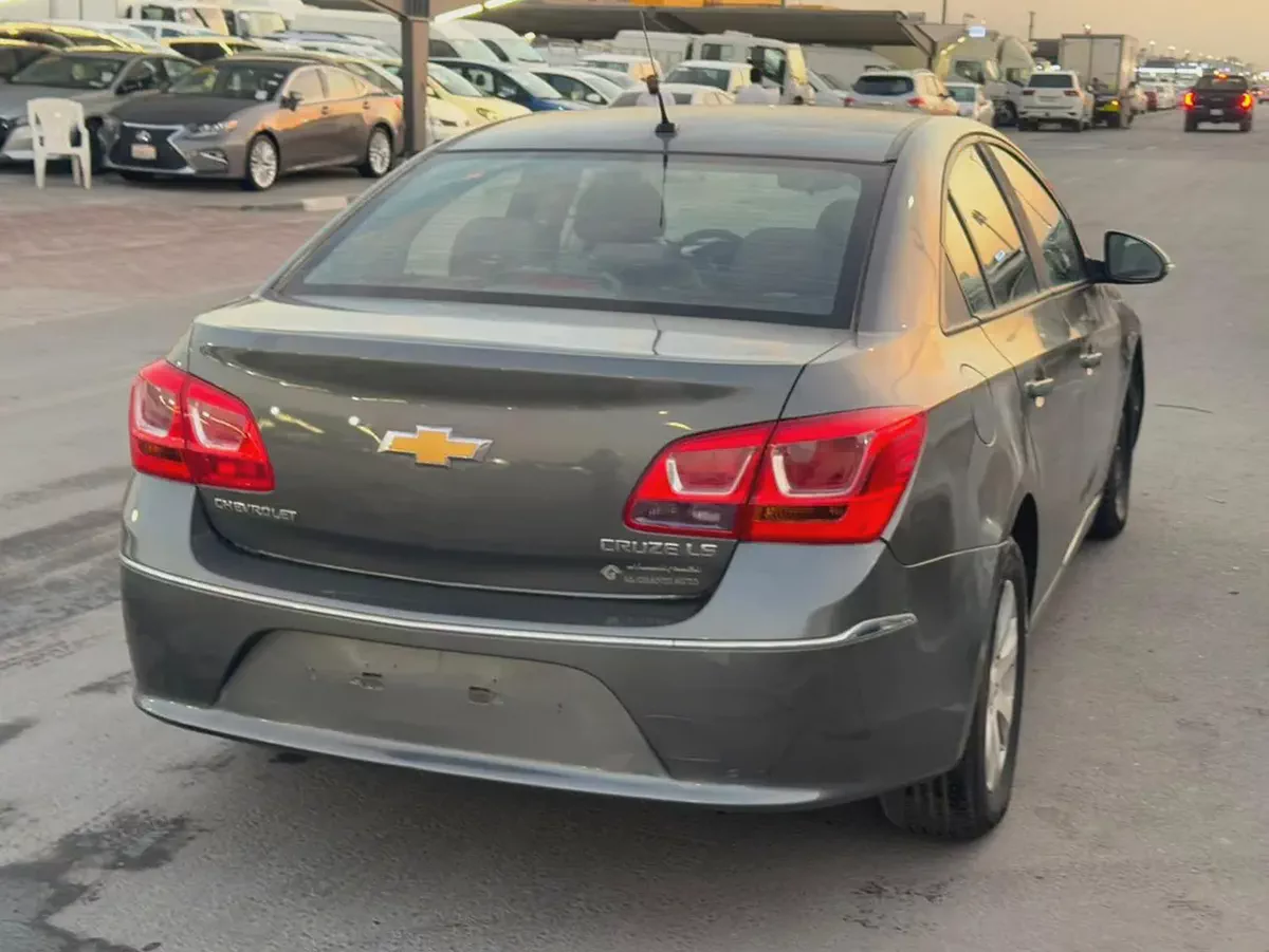 Chevorlet Cruze 2016 Gary color GacC calen car-4-4