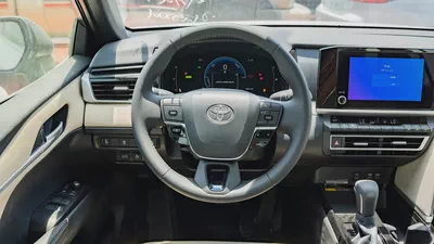 2026 Toyota Camry LE 2.5L AT Hybrid (White)-14
