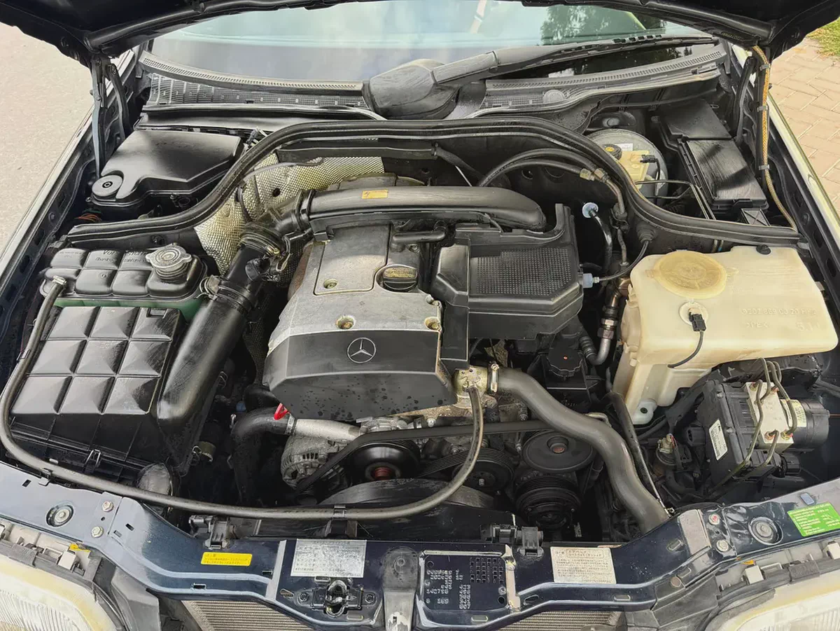 Mercedes Benz C200 1997 45000km only - 4 Auction Grade - Original Paint - Japan Import Clean Title-15-15