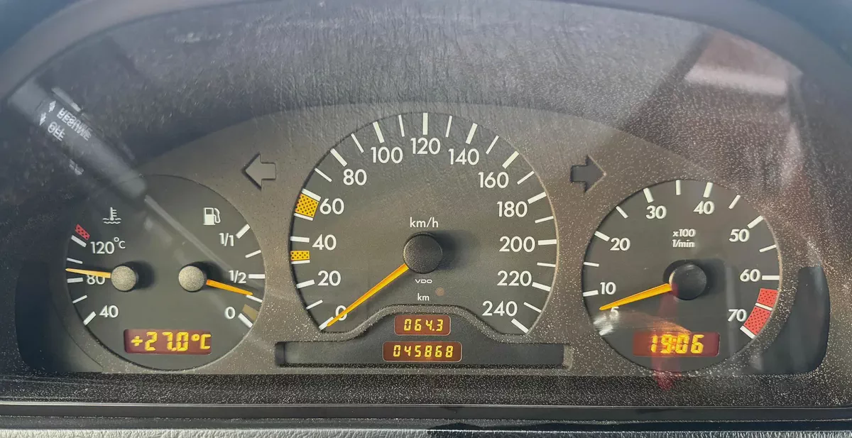 Mercedes Benz C200 1997 45000km only - 4 Auction Grade - Original Paint - Japan Import Clean Title-16-16