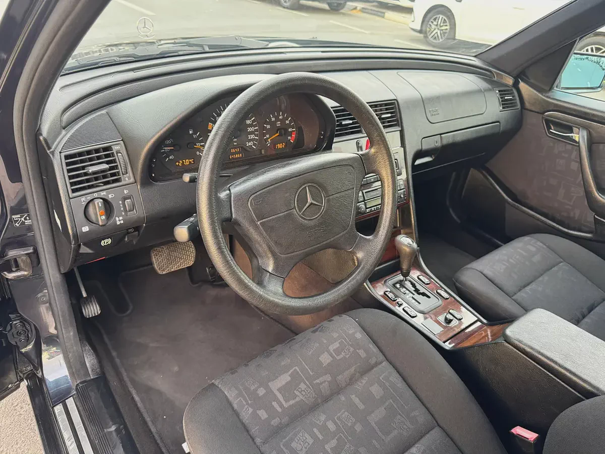 Mercedes Benz C200 1997 45000km only - 4 Auction Grade - Original Paint - Japan Import Clean Title-6-6