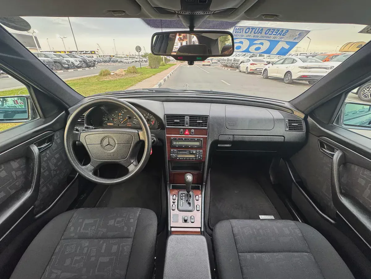 Mercedes Benz C200 1997 45000km only - 4 Auction Grade - Original Paint - Japan Import Clean Title-7-7