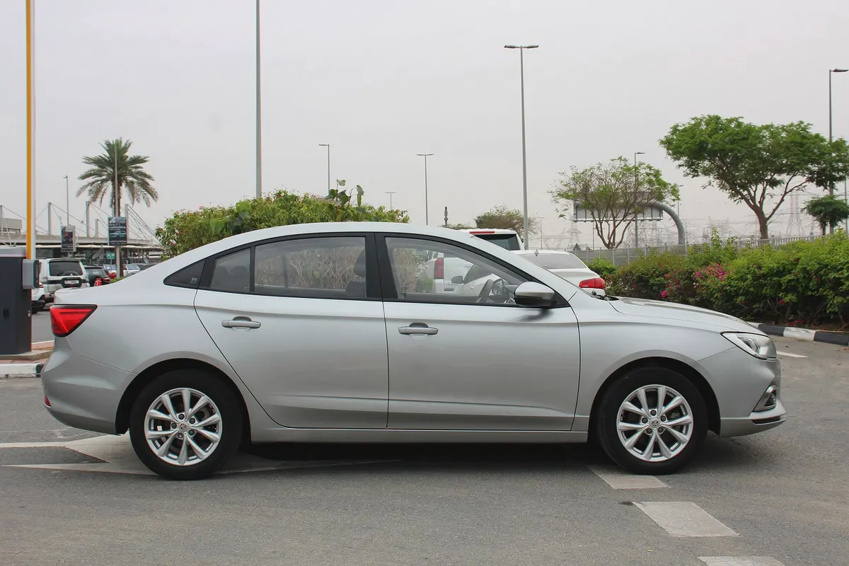 2023 MG 5 GCC | 1.5L | (415 x 60) Loan Minimum salary 4,000*| Warranty|-2-2