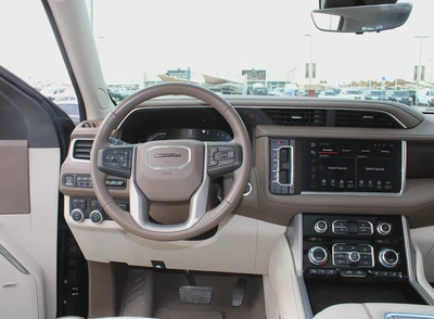 GMC Yukon denali 2023 gcc-9
