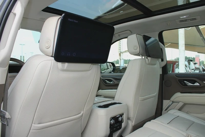 GMC Yukon denali 2023 gcc-11