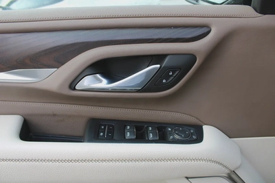 GMC Yukon denali 2023 gcc-12