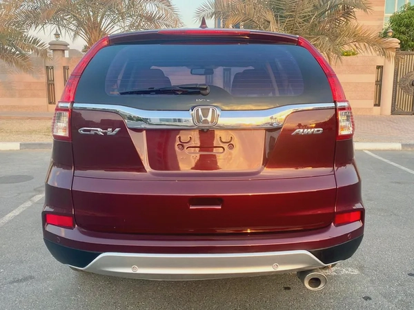 Very Low mileage HONDA CR-V agency serviced ||Gcc ||Accident free || full option