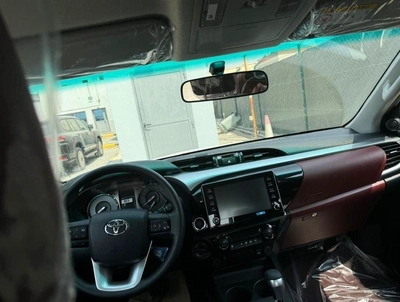 Toyota Hilux GLX FULL OPTION 2.7 AT-19